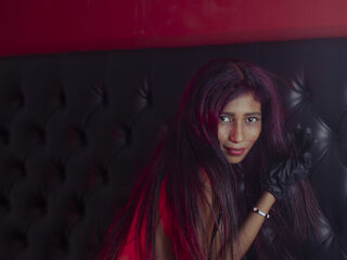 Live submissive cam sex SophiaJanssen